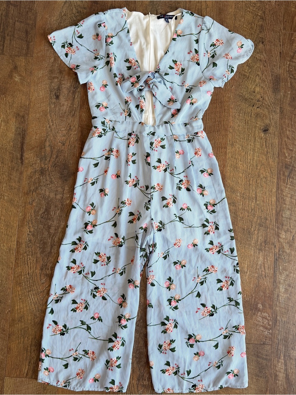 One Love Clothing Women’s Lined Romper Wide Leg Tie Front Cut Out Blue Floral Ju